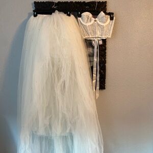 2013 Victoria's Secret Fashion show limited edition Ivory and White Lingerie Set